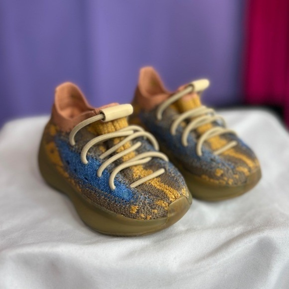 Adidas Yeezy Boost 380 Kids Shoes‎ Alien Blue Orange toddler  Size 4 - Picture 2 of 8